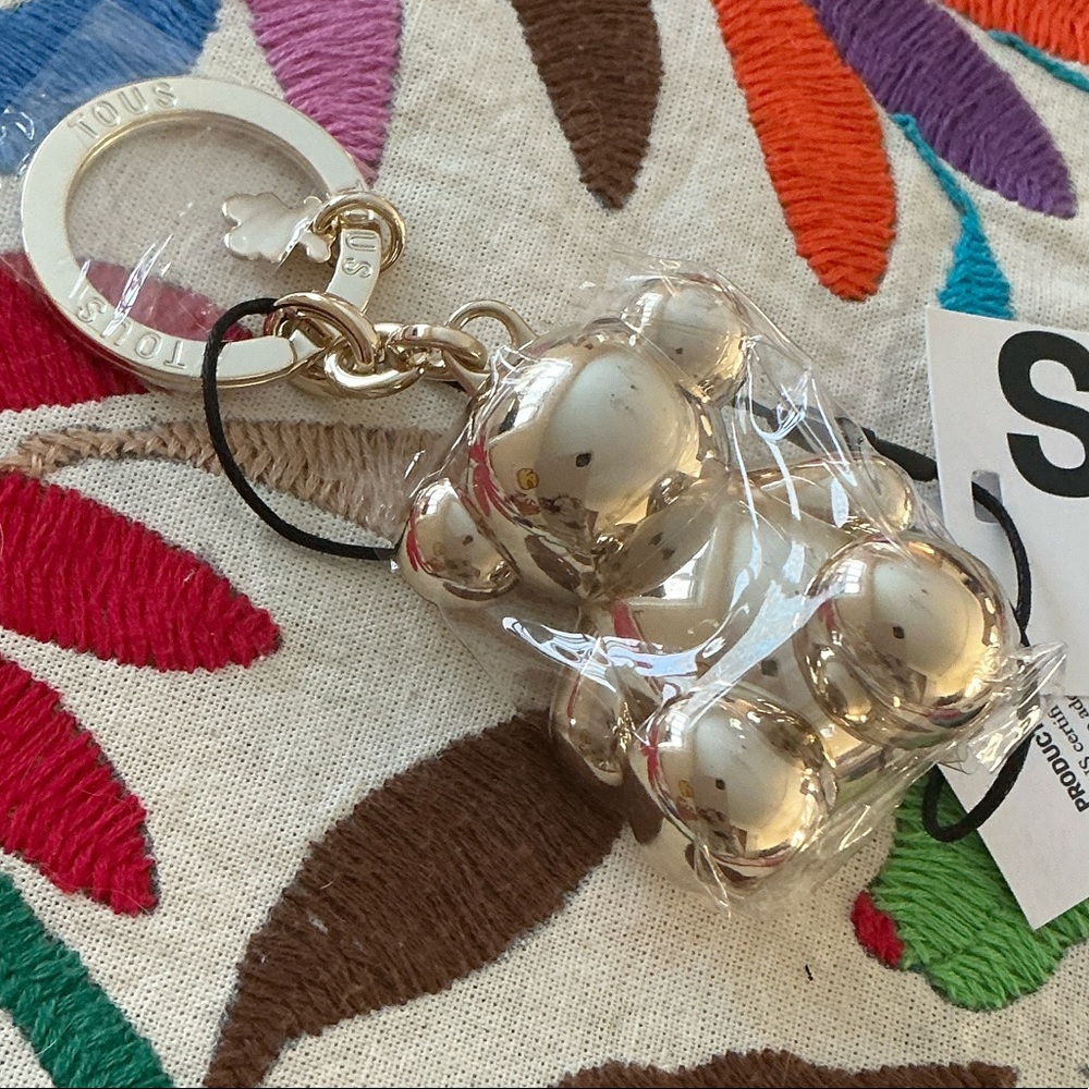Tous Shiny Silver Bear Keychain - Picture 2 of 6